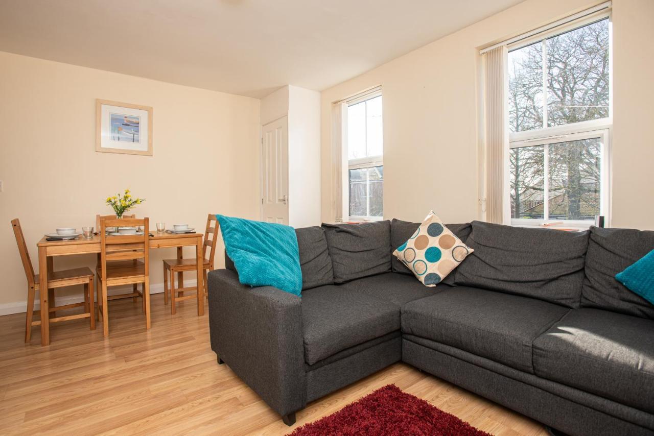 Cowley Spacious Flat With Parking, Oxford Esterno foto