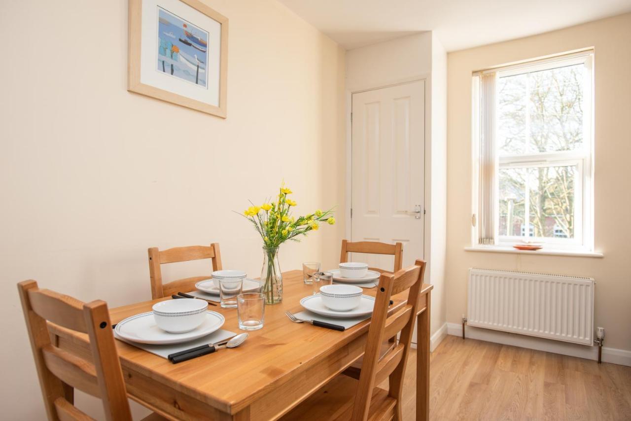 Cowley Spacious Flat With Parking, Oxford Esterno foto